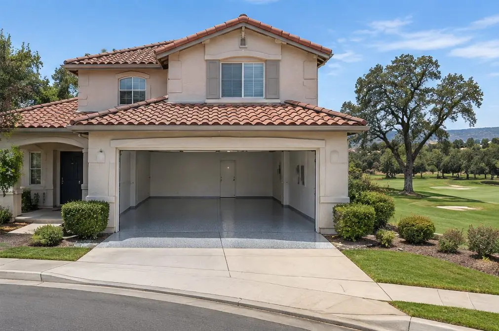 Illustration: a coated garage floor in a typical Lone Tree Way and Lone Tree Estates home